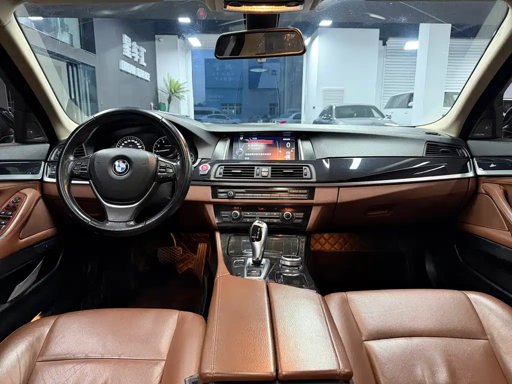 BMW 5 Series 2015 — фото 6