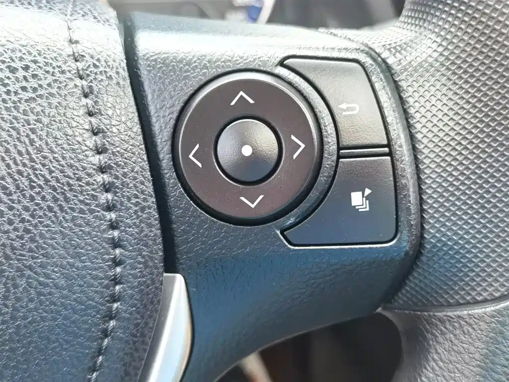 Toyota Corolla Hybrid 2022 — фото 19