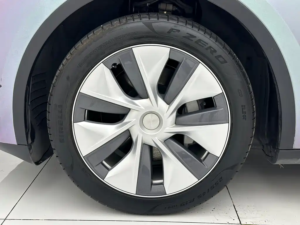 Tesla Model Y 2023 — фото 18