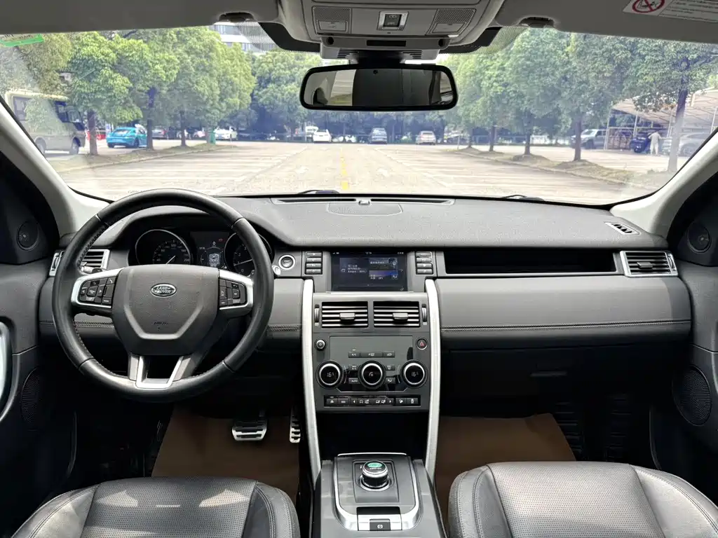 Land Rover Discovery Sport 2017 — фото 4