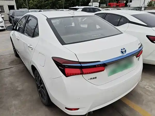 Toyota Corolla Dual Engine E+ 2019