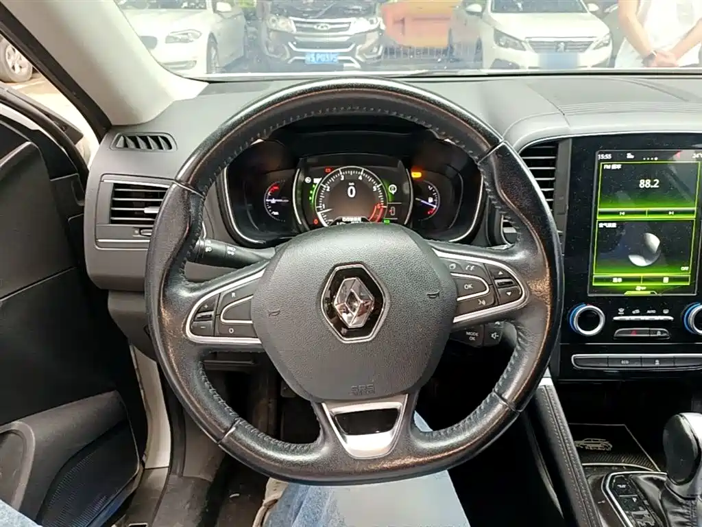 Renault Koleos 2017 — фото 11