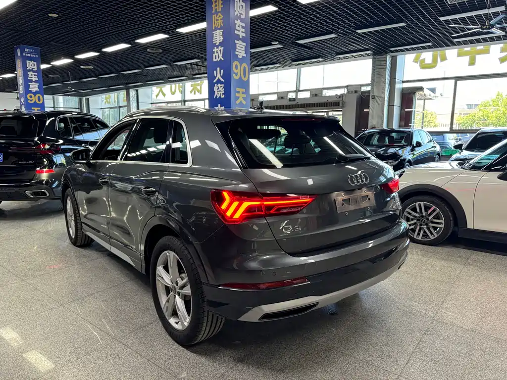 Audi Q3 2020 — фото 12