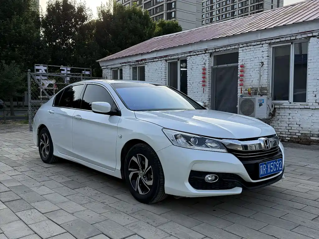Honda Accord 2016 — фото 3