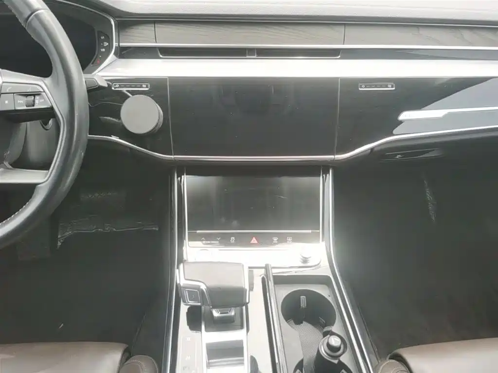 Audi A8 2020 — фото 20