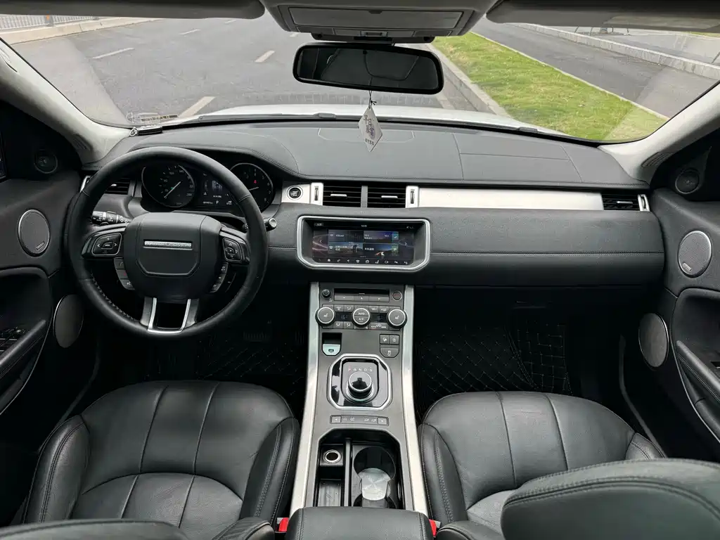 Land Rover Evoque 2018 — фото 7