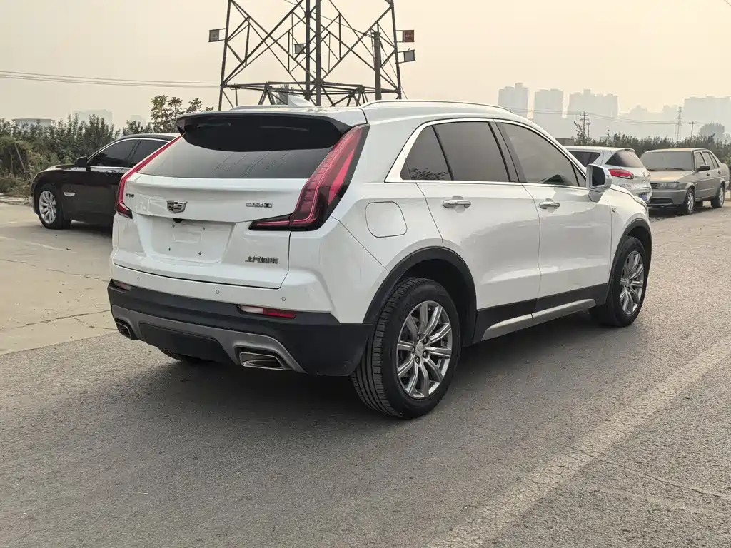Cadillac XT4 2020 — фото 4