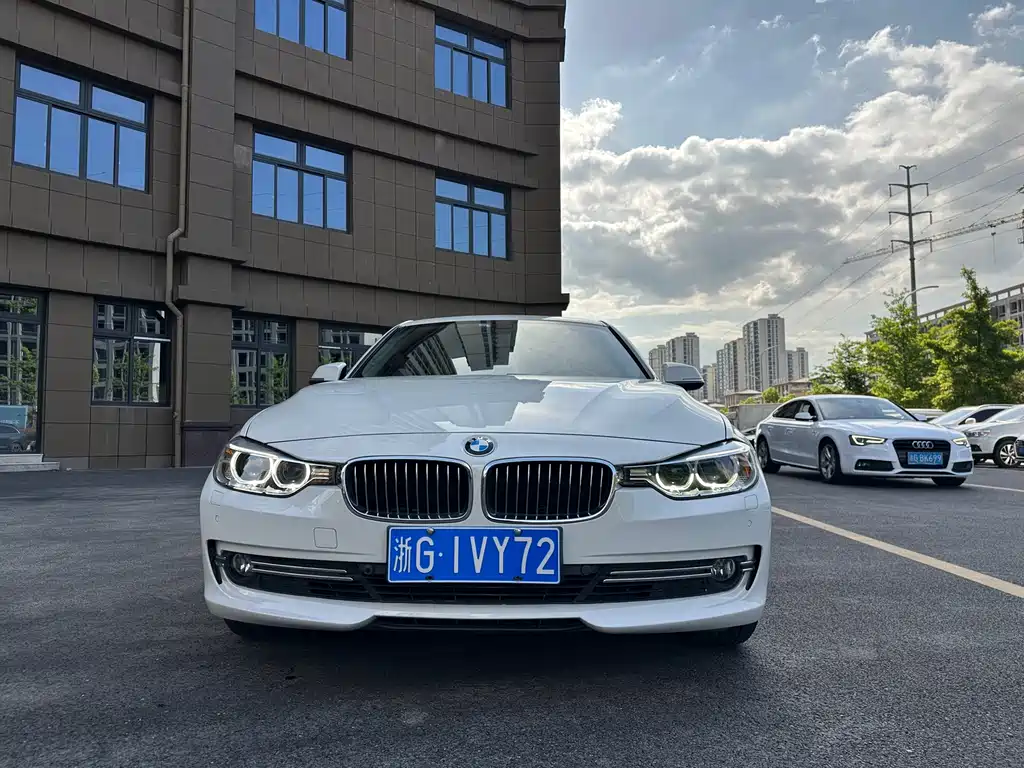 BMW 3 Series 2012 — фото 2
