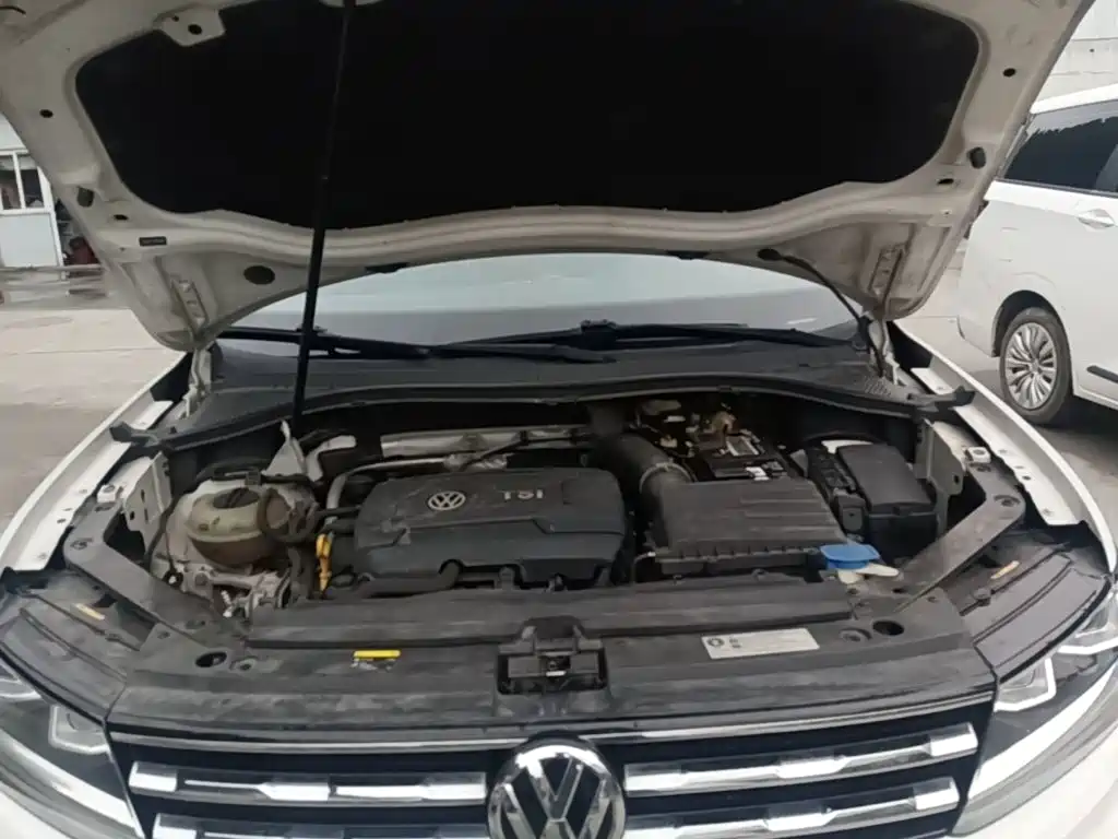 Volkswagen Tiguan L 2017 — фото 16