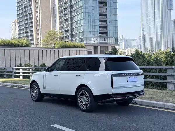 Land Rover Range Rover 2023