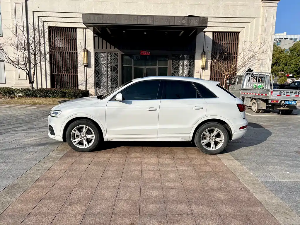 Audi Q3 2018 — фото 13