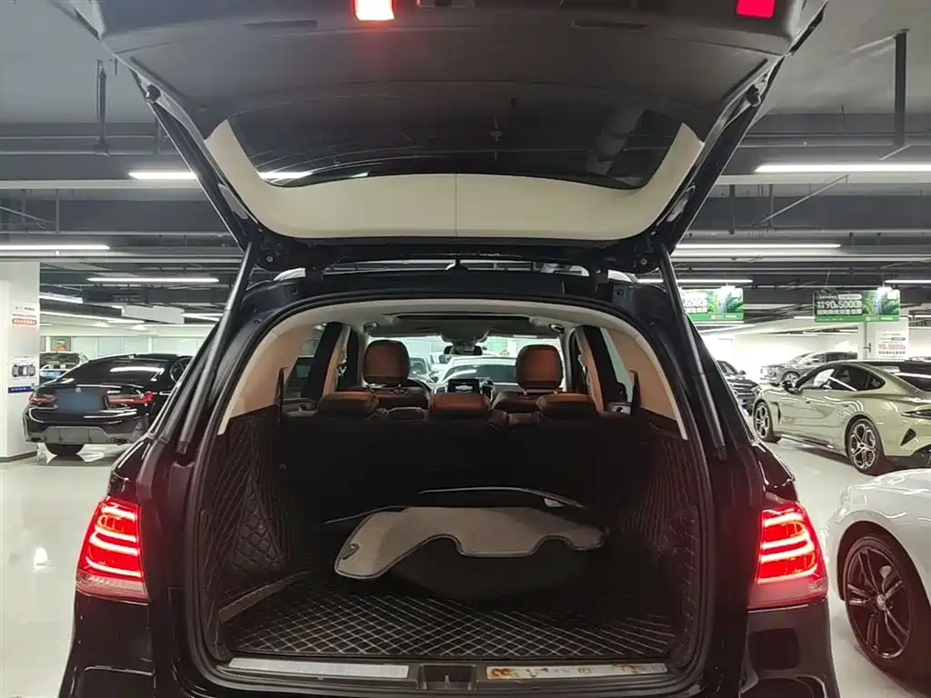 Mercedes-Benz GLE 2018 — фото 19