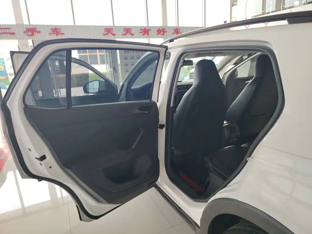 Volkswagen T-Cross 2021