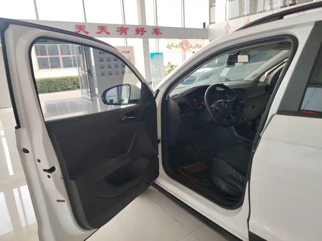 Volkswagen T-Cross 2021