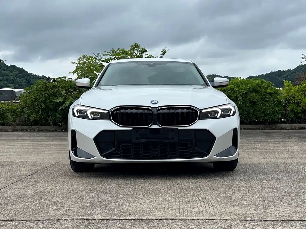 BMW 3 Series 2024