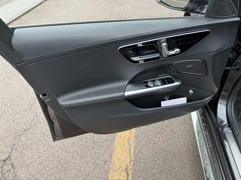 Mercedes-Benz C-Class 2022