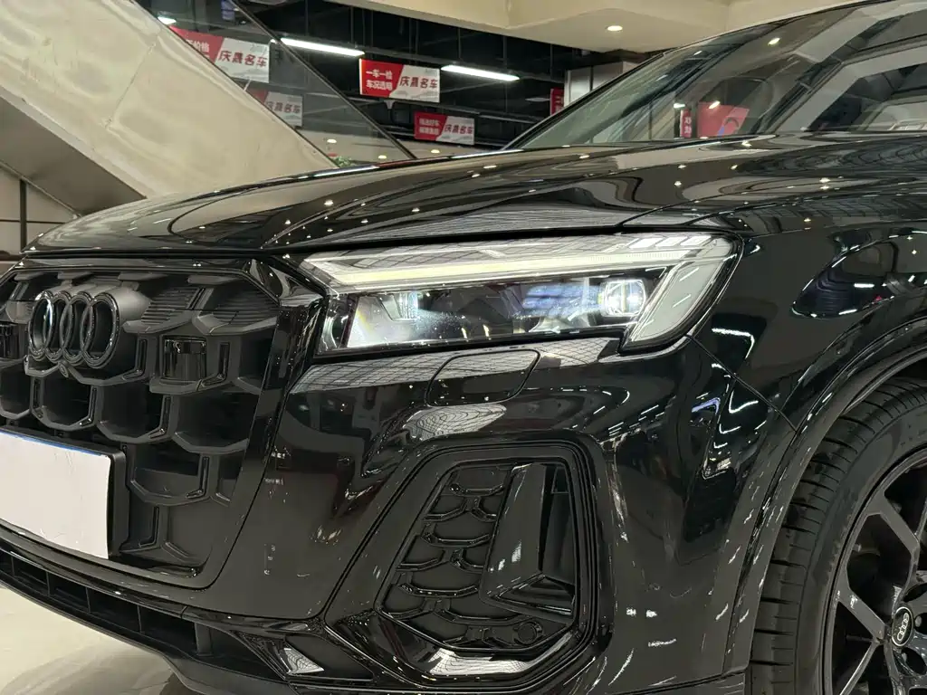 Audi Q7 2025 — фото 14