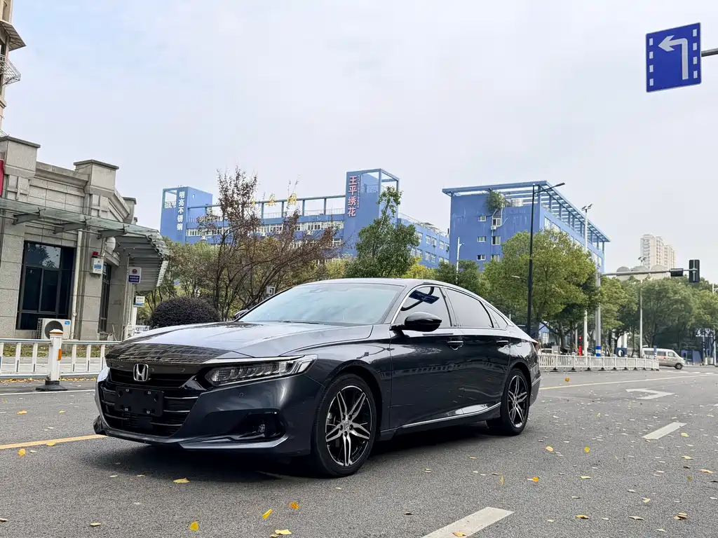Honda Accord 2023 — фото 1