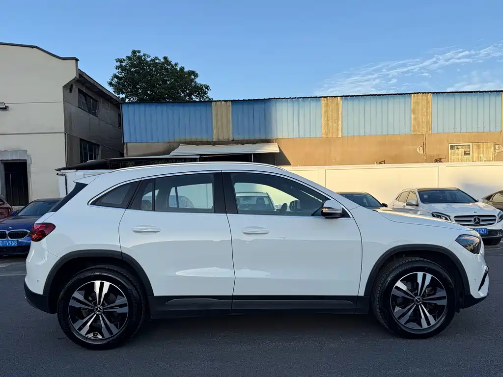Mercedes-Benz GLA 2024 — фото 5