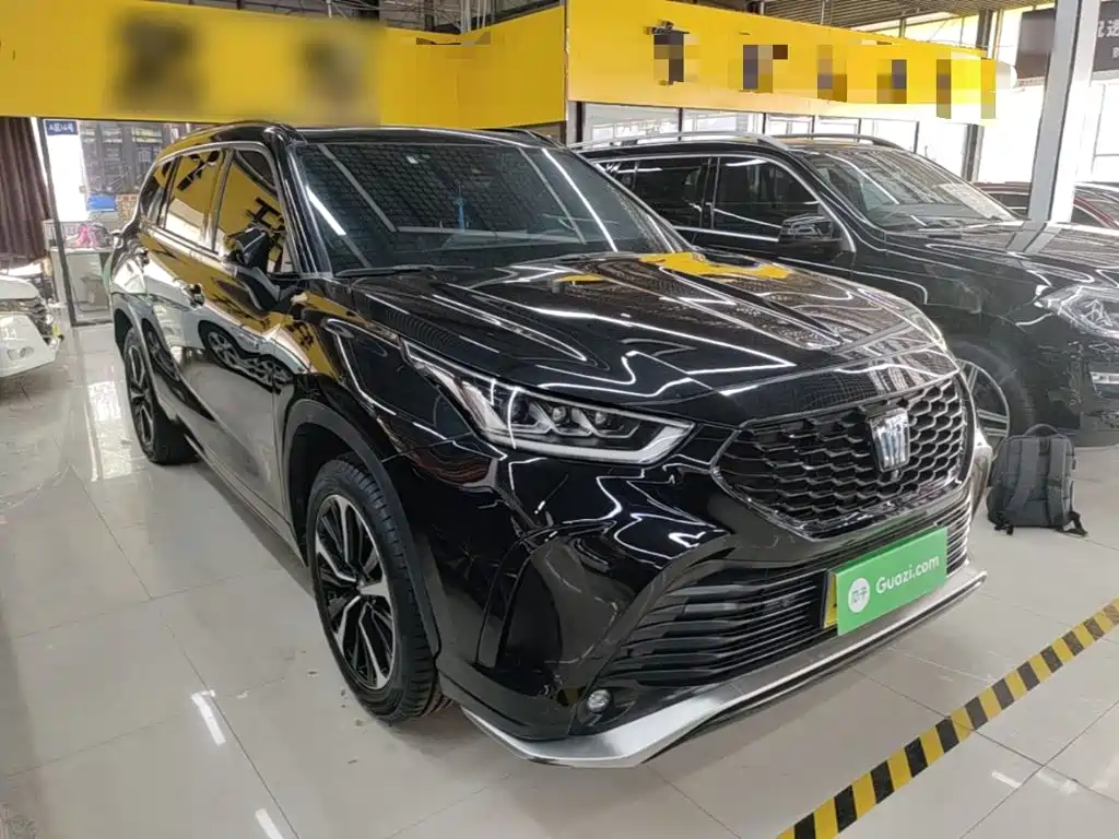 Toyota Crown Kluger 2022