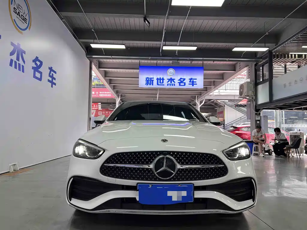 Mercedes-Benz C-Class 2024