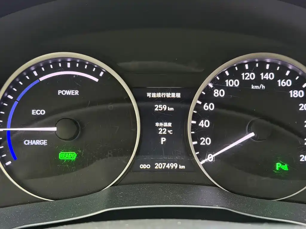 Lexus ES 2015 — фото 19
