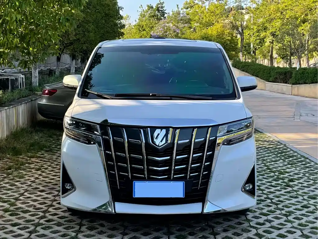 Toyota Alphard 2018 — фото 2