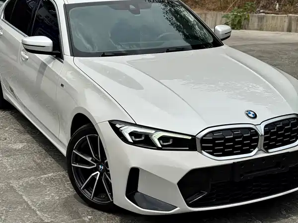 BMW 3 Series 2023