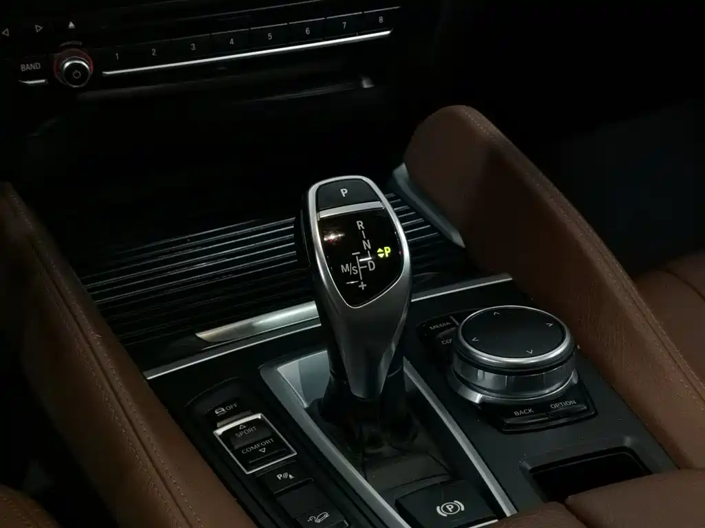 BMW X6 2016 — фото 13