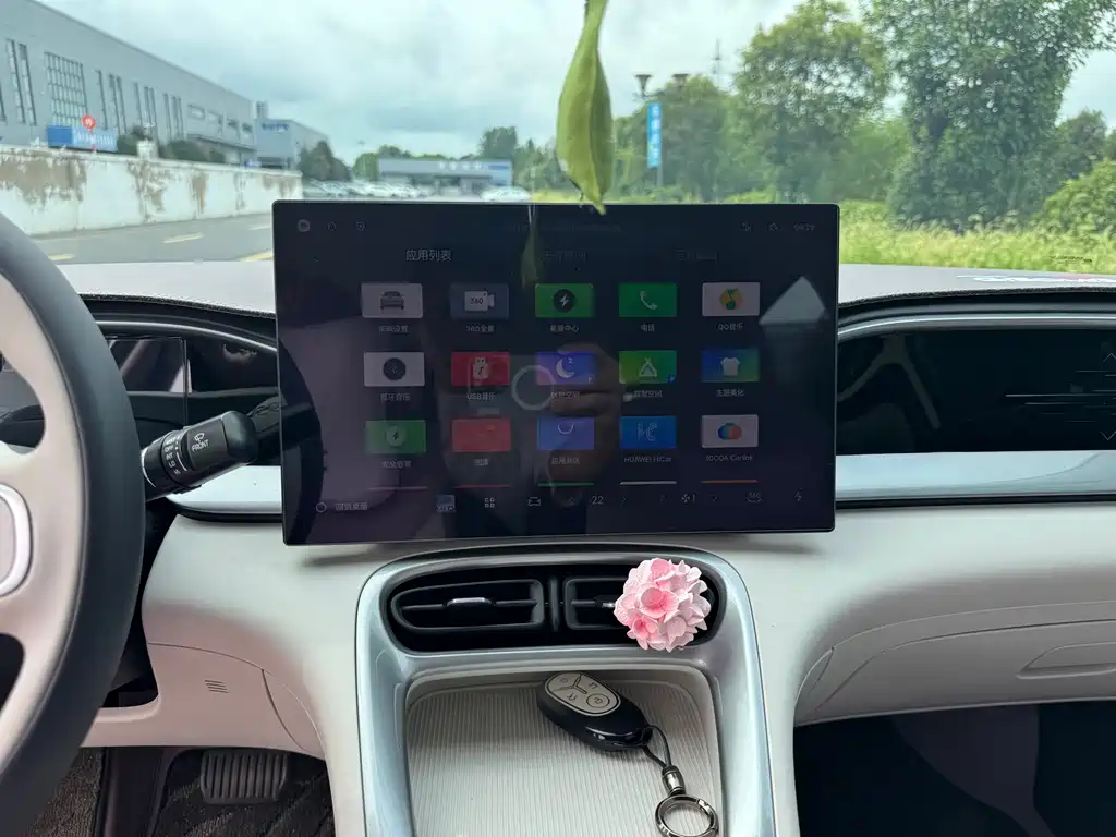 Geely Galaxy Starwish 2025 — фото 9