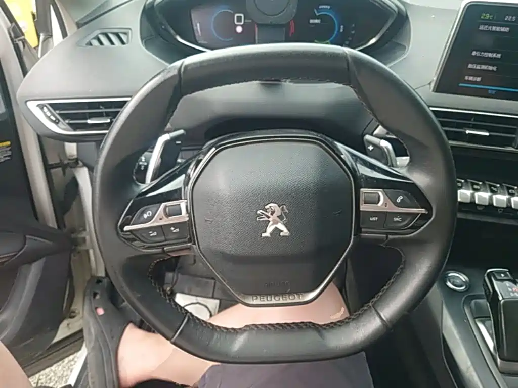 Peugeot 4008 EV 2021 — фото 11