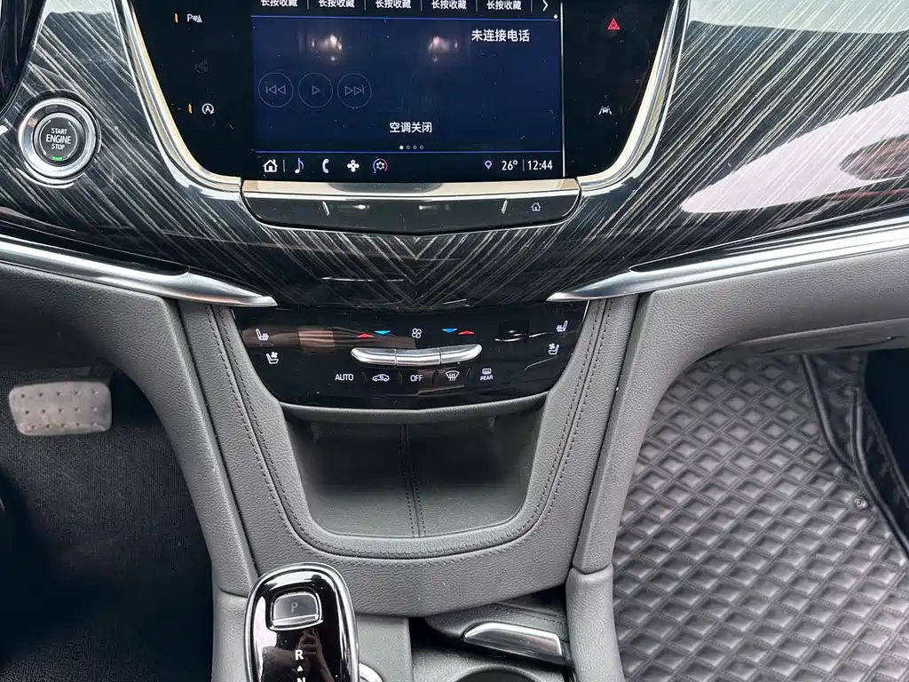 Cadillac XT6 2022 — фото 12