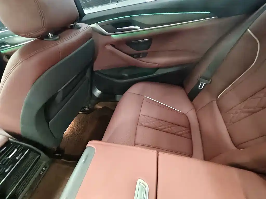 BMW 5 Series 2023 — фото 14