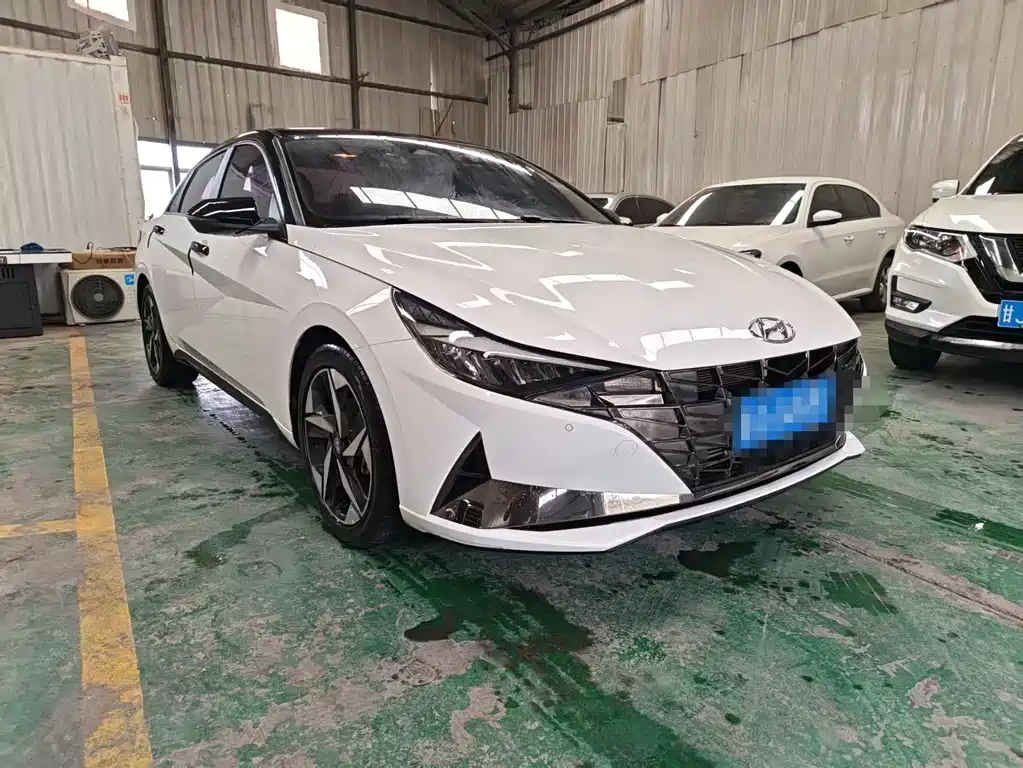 Hyundai Elantra 2023