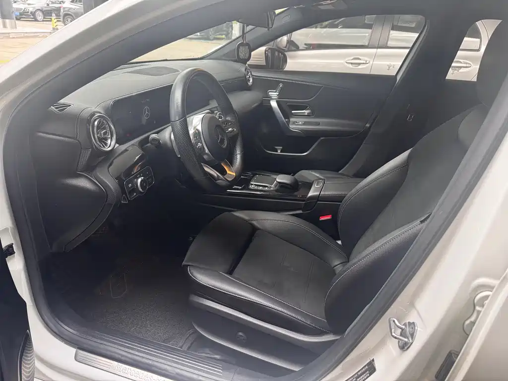 Mercedes-Benz A-Class 2020 — фото 4