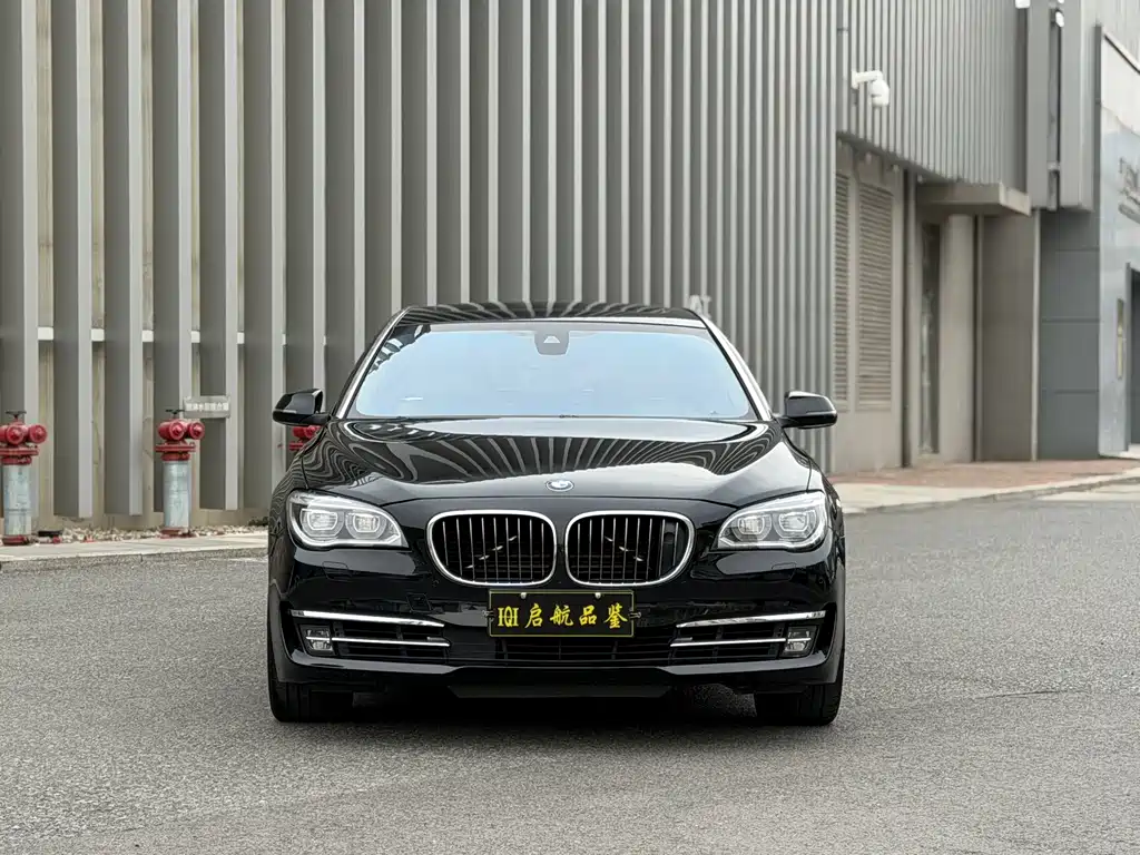 BMW 7 Series 2016 — фото 2