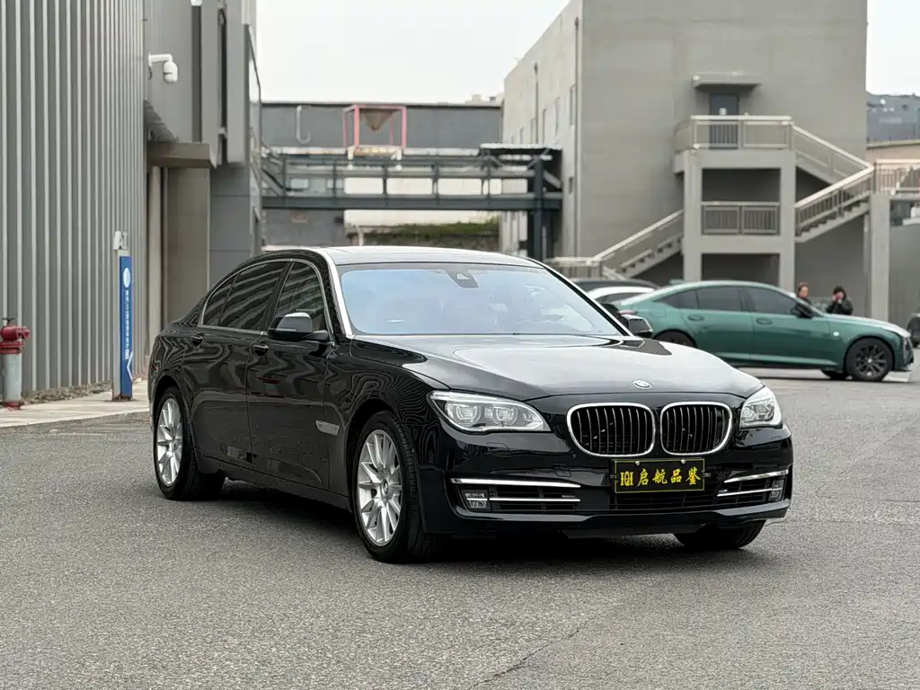 BMW 7 Series 2016 — фото 3