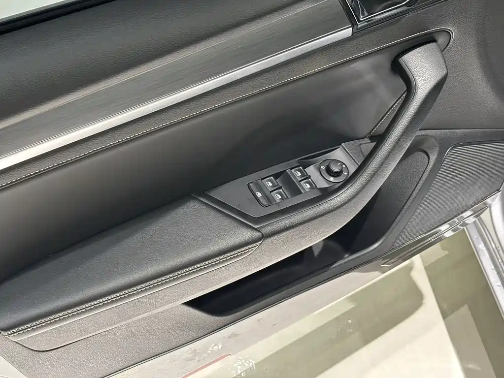 Skoda Superb 2022 — фото 20