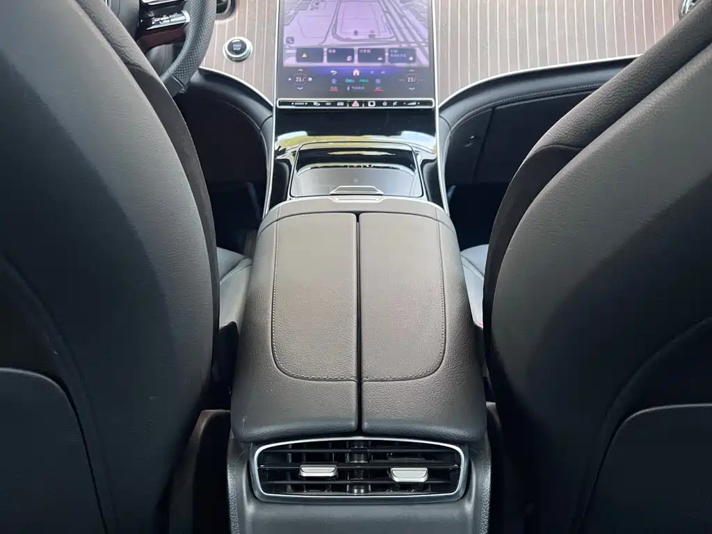 Mercedes-Benz EQE SUV 2023 — фото 12