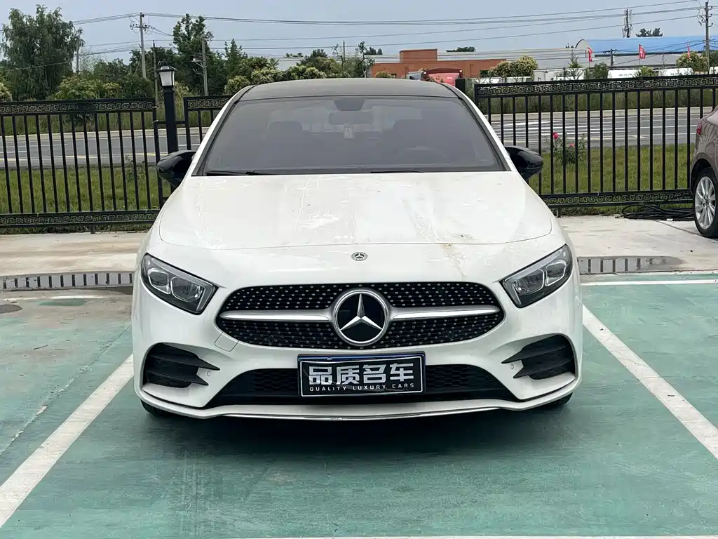 Mercedes-Benz A-Class 2022 — фото 2