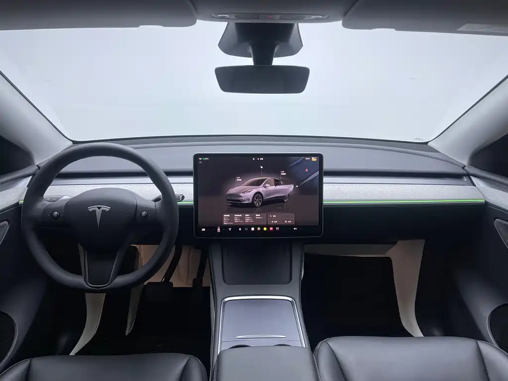 Tesla Model Y 2024 — фото 13