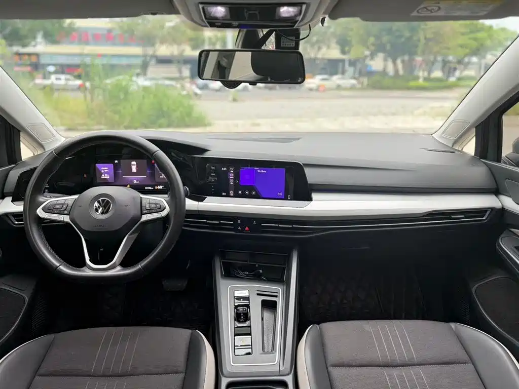Volkswagen Golf 2021