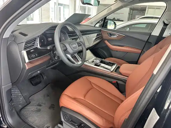 Audi Q7 2025