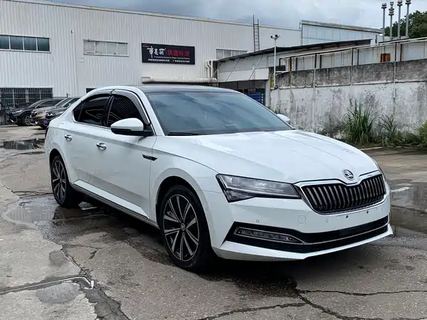 Skoda Superb 2022