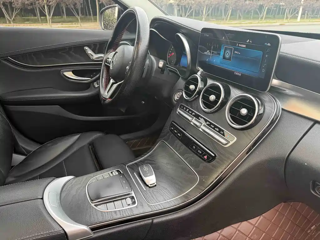 Mercedes-Benz C-Class 2019 — фото 7
