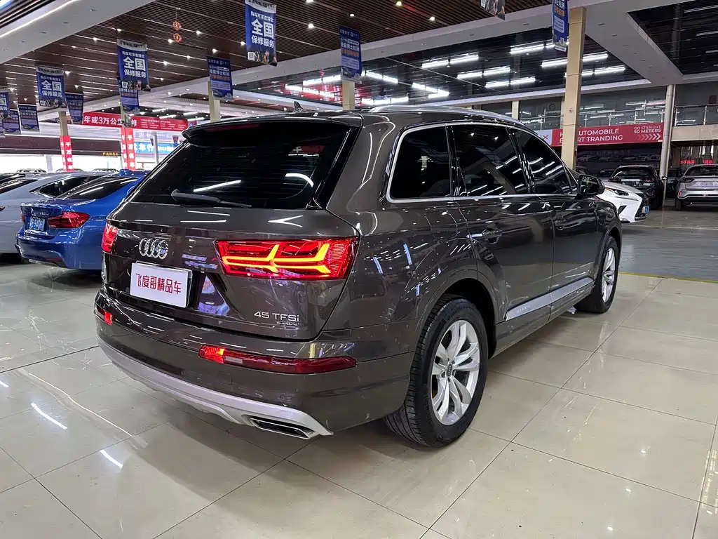 Audi Q7 2018 — фото 7