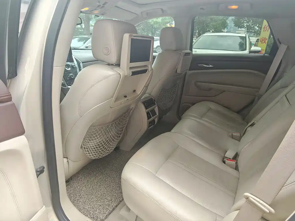 Cadillac SRX 2011