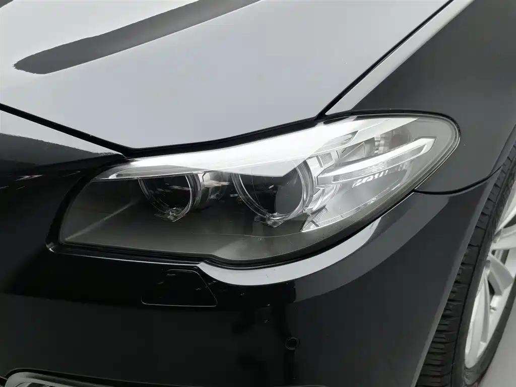 BMW 5 Series 2016 — фото 7