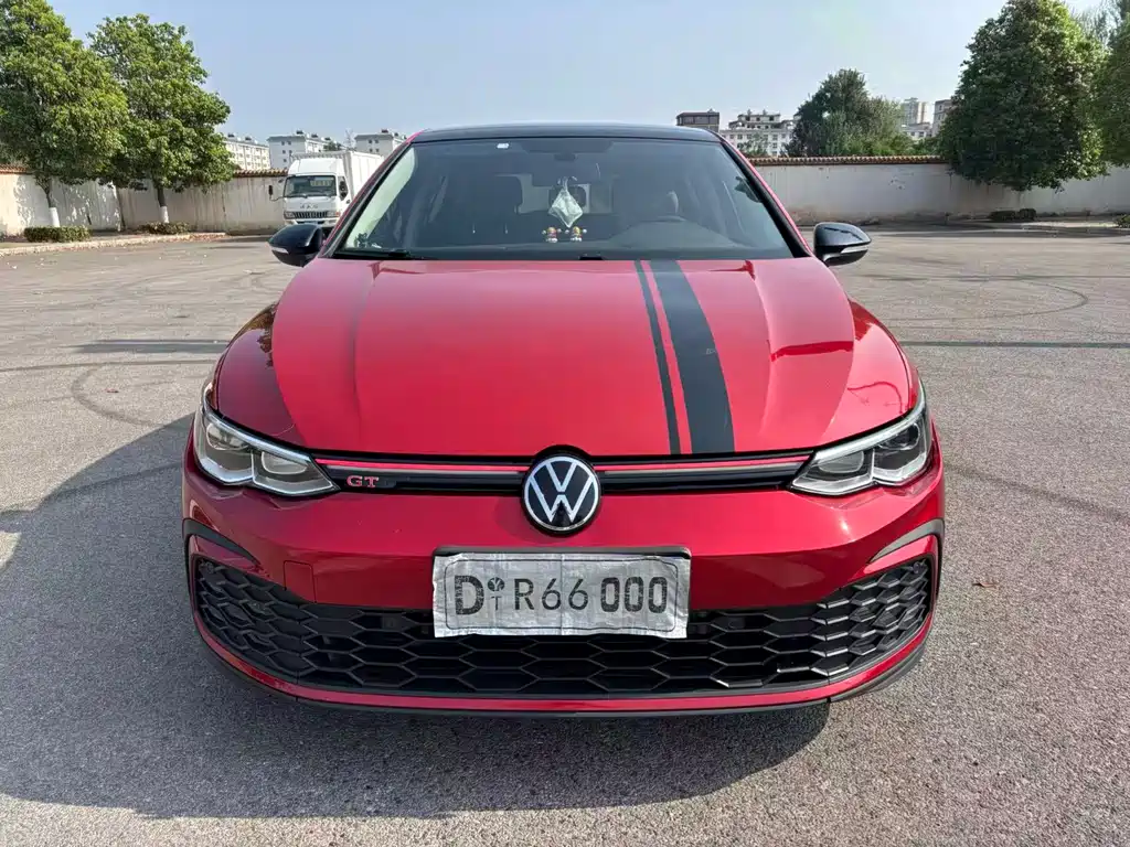 Volkswagen Golf 2021