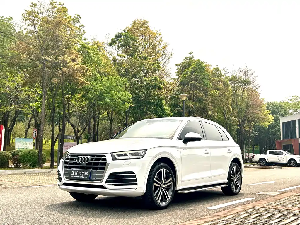 Audi Q5L 2020 — фото 2